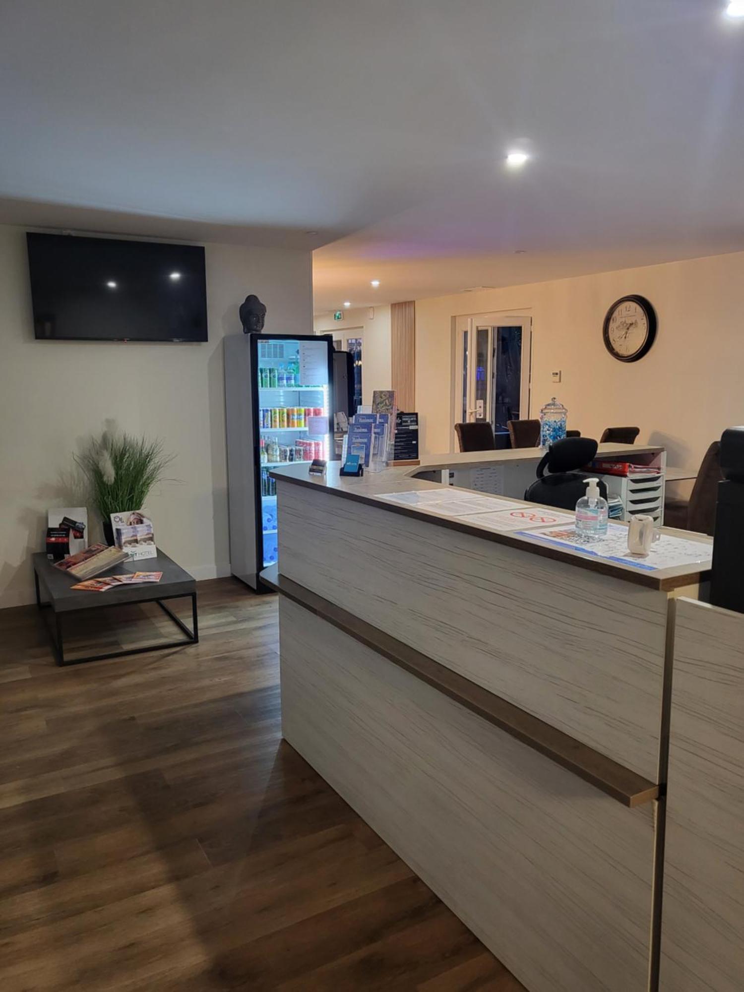 Brit Hotel Plaisance A9/A61 Нарбон Екстериор снимка