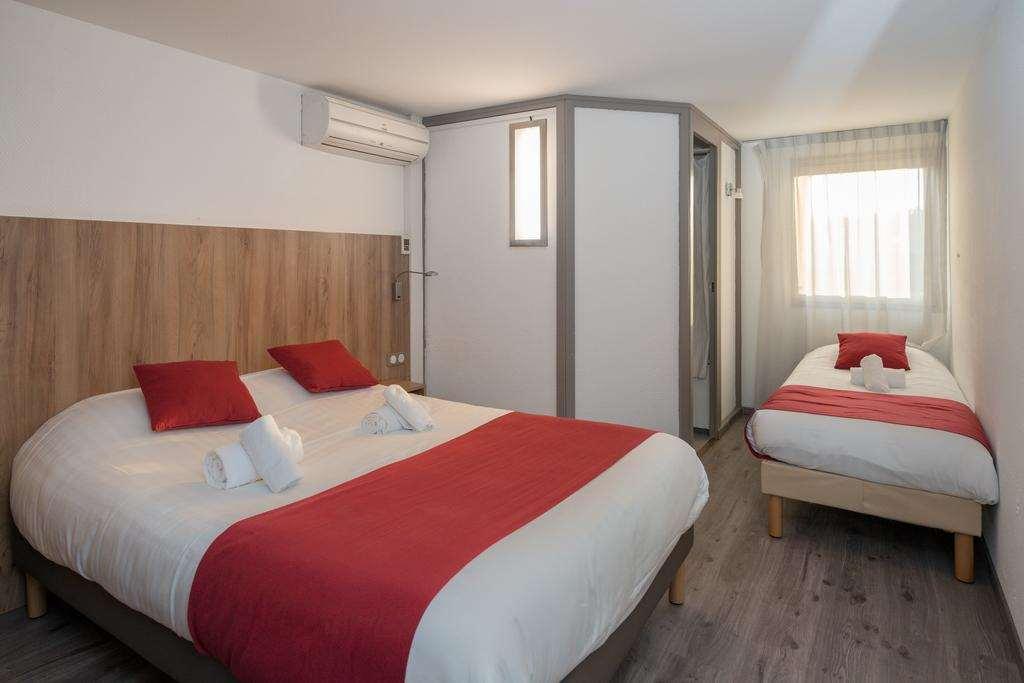 Brit Hotel Plaisance A9/A61 Нарбон Стая снимка