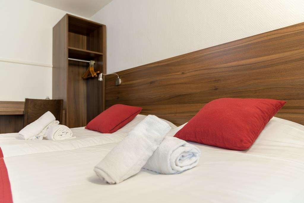 Brit Hotel Plaisance A9/A61 Нарбон Стая снимка