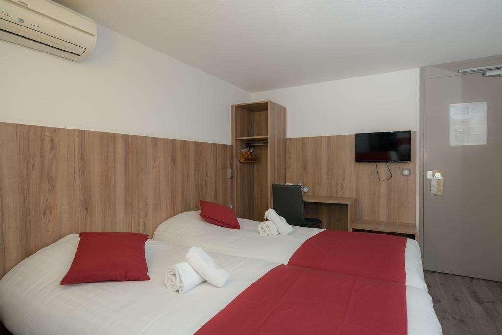 Brit Hotel Plaisance A9/A61 Нарбон Стая снимка